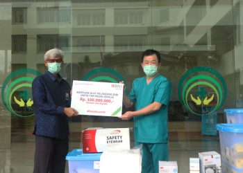 BNI Syariah Salurkan Bantuan Terkait COVID-19 ke RSKD Duren Sawit