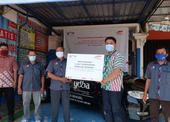 YDBA Serahkan 1 Unit Mobil Praktik Bengkel Bagi HBBA Jatim