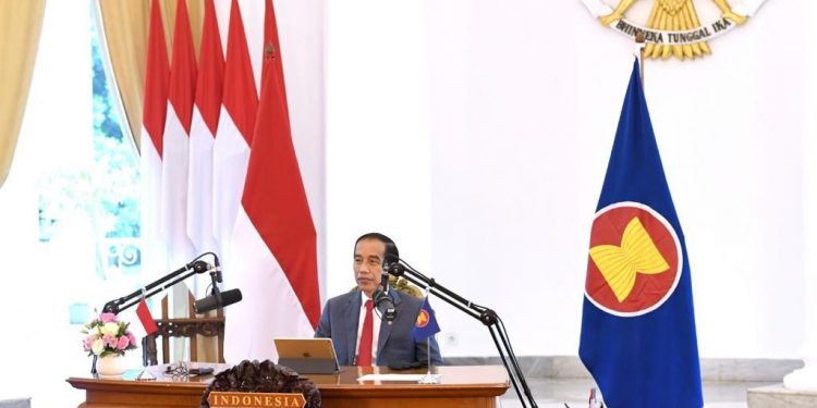 Presiden Jokowi Hadiri KTT ASEAN Via Virtual