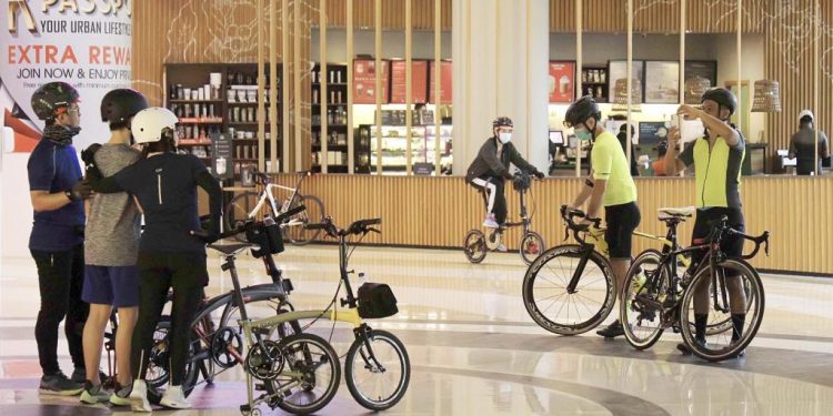 Bersepeda Di Dalam Mal, Pengalaman Unik Pelepas Penat