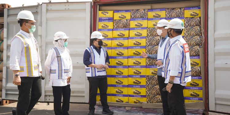 Lanjutkan Tren Positif, Neraca Perdagangan Februari Kembali Surplus