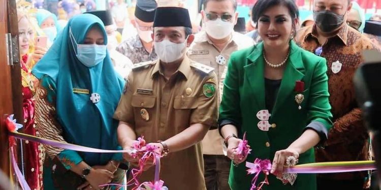 Pengusaha Maya Miranda Bangun Masjid Khalifah di Bengkulu