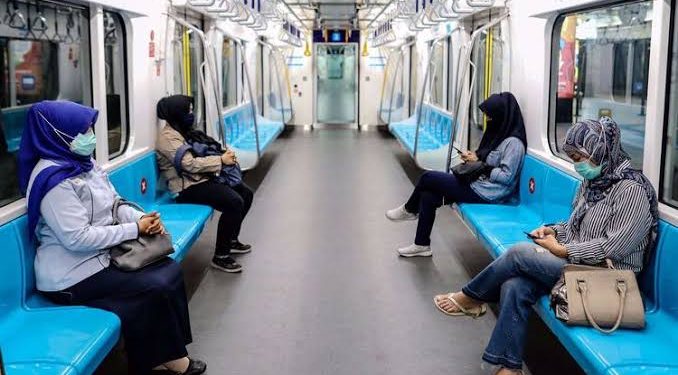 Kembali Normal, Jadwal MRT Hari Kerja Batasi Hingga Pukul 23.00 WIB