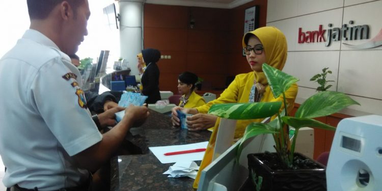 Bank Jatim Raih The Best Indonesia Corporate Secretary & Corporate Communication