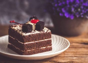 Nikmati Masa Pandemi dengan Camilan Manis dari Toko Kue Favoritmu