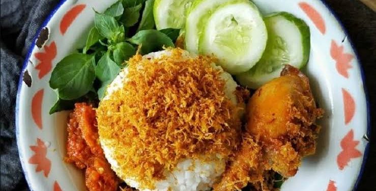 Nasi Ulam, Kuliner Langka dengan Rasa yang Nikmat