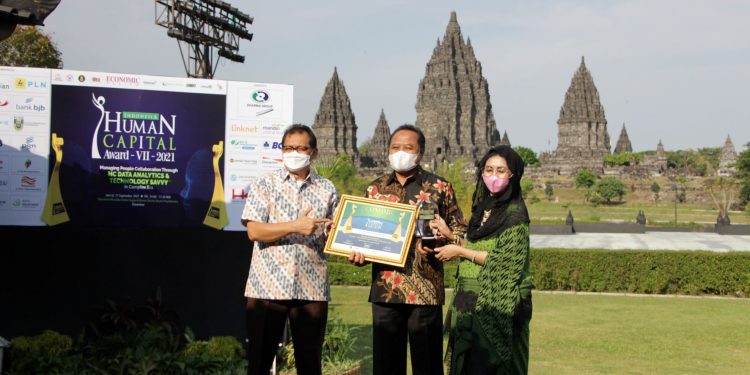Pusri Raih Tiga Kategori Penghargaan Human Capital
