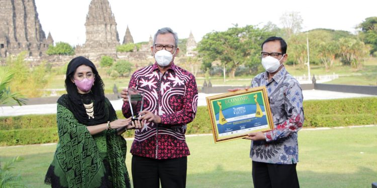 Tingkatkan Kemampuan SDM, Wika Gedung Raih Penghargaan Terbaik HC 2021