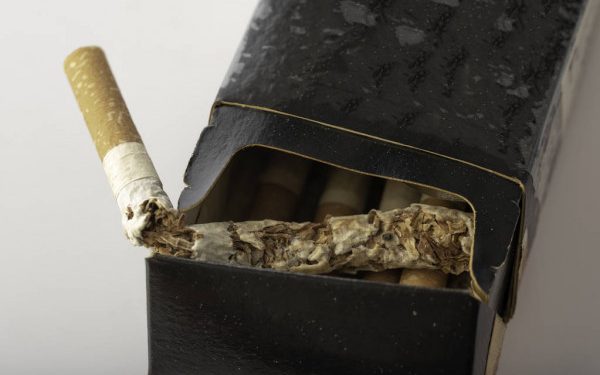 Konsumsi Rokok Tinggi Cukai Rokok Harus Naik