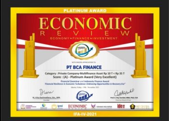BCA Finance Raih Platinum Award pada Indonesia Finance Award 2021