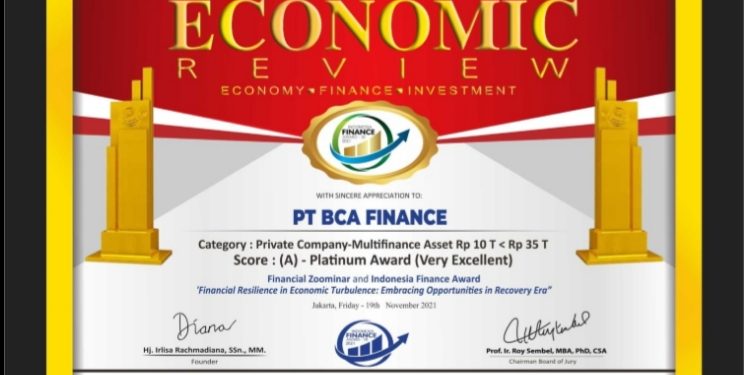BCA Finance Raih Platinum Award pada Indonesia Finance Award 2021