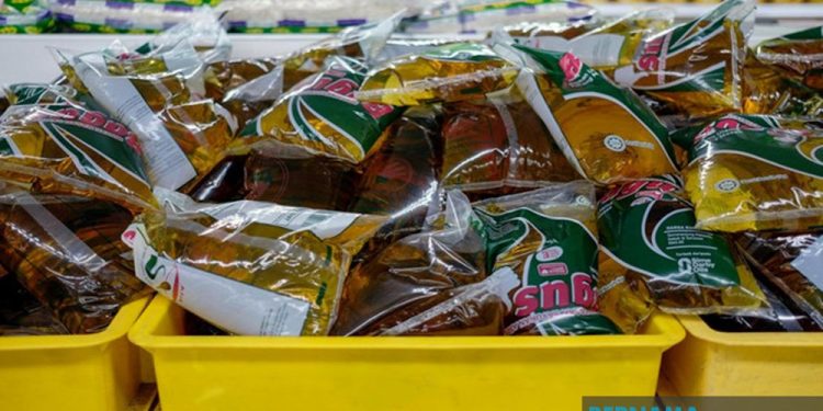 Pemerintah Batalkan Larangan Penjualan Minyak Goreng Curah