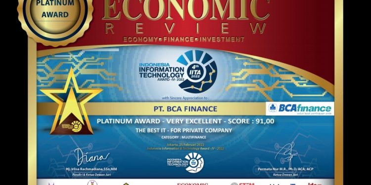 BCA Finance Raih Platinum Award Pada Ajang IITA 2022