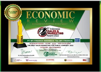 BFI Finance Sukses Raih Platinum Award Sales Marketing 2022