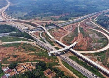 Menteri PUPR dan Jasa Marga Buka Tol Japek II Mudik-Balik