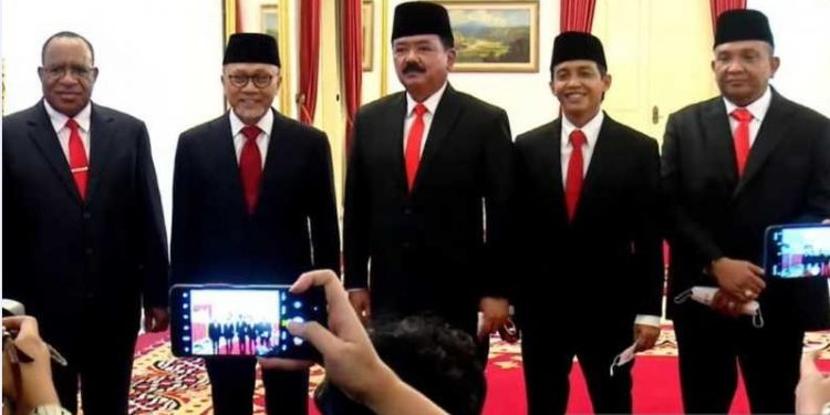 Reshuffle Kabinet: Presiden Jokowi Lantik 2 Menteri dan 3 Wamen Baru