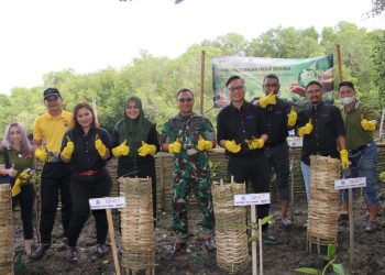 QNET, TNI & Rythm Foundation Tanam Bakau 2.000 di Hari Lingkungan Hidup