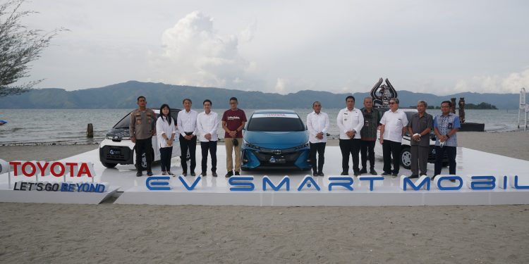 Toyota Perluas Jangkauan EV Smart Mobility Project