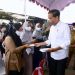 Jokowi Berikan Bantuan BMK Senilai Rp1,2 Juta Untuk Modal Usaha