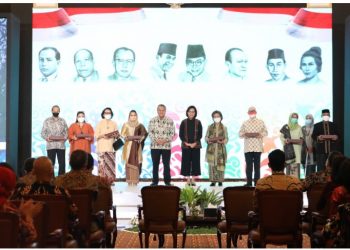 Masyarakat Antusias Tukar Pecahan Uang Kertas Baru 2022