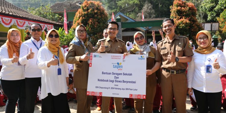 TASPEN Bantu Tingkatkan Kualitas Pendidikan di Kabupaten Bandung Melalui Program Srikandi Mengajar