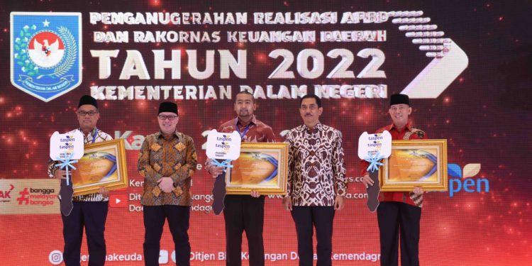 TASPEN Berikan Apresiasi Kepada Pemerintah Daerah dengan Pemenuhan Hak dan Kewajiban ASN Terbaik