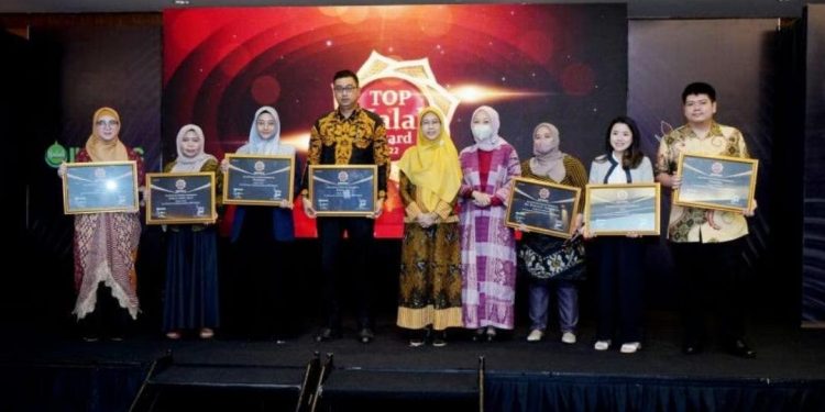 McDonald’s Indonesia Raih Penghargaan Restoran Cepat Saji Halal