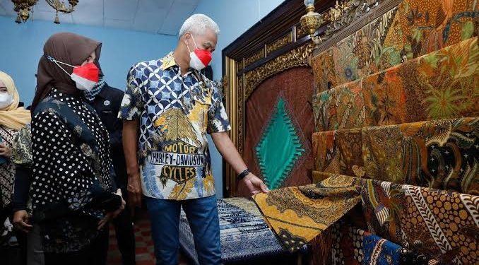 Ganjar Ingin Pemerintah Daftarkan Kebaya Sebagai Warisan Budaya Ke UNESSCO