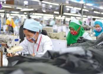 Menteri Perdagangan Laporkan Goyangnya Industri TPT dan Alas Kaki