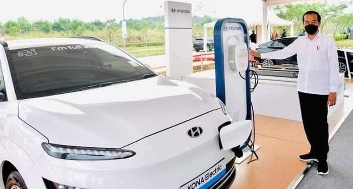 Jokowi Berikan Alasan Kenapa Pembelian Mobil Listrik Diberikan Subsidi