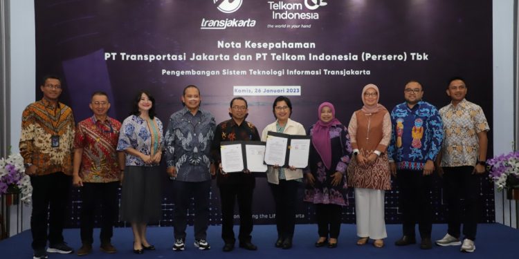 Telkom Bersama Transjakarta Kolaborasi Kembangkan Sistem Teknologi Informasi