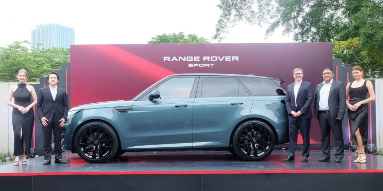 Land Rover Berinovasi Keluarkan Range Sport Berdaya Hybrid