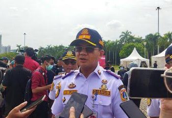Dishub DKI Wajibkan Penumpang Gunakan Masker Di Angkutan Umum