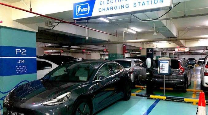 Dukung Penggunaan Kendaraan Listrik Pemerintah Murahkan Tarif Parkir