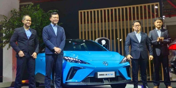 Cuma 100 Unit, Mobil Listrik MG4 EV Resmi Mengaspal di Indonesia