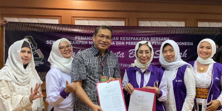 Perempuan Pemimpin Indonesia Gandeng Sekolah Sampah Nusantara Wujudkan Gerakan Sejuta Bank Sampah