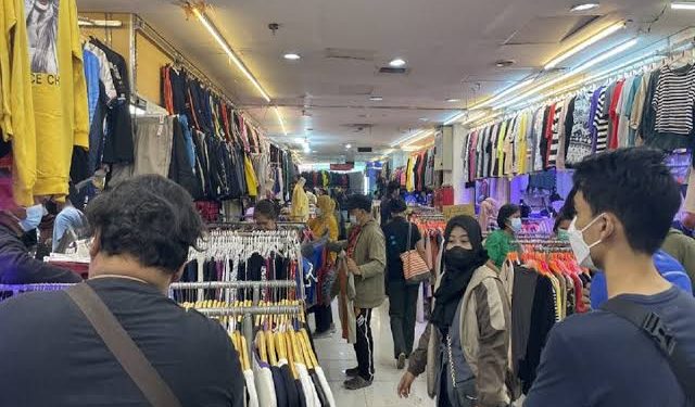 MenKopUKM Ingin Masyarakat Lebih Memilih Produk Lokal Dibanding Thrifting