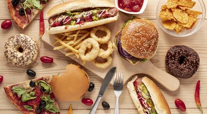 Hindari Makanan Tinggi Garam Hingga Lemak Jenuh Saat sahur