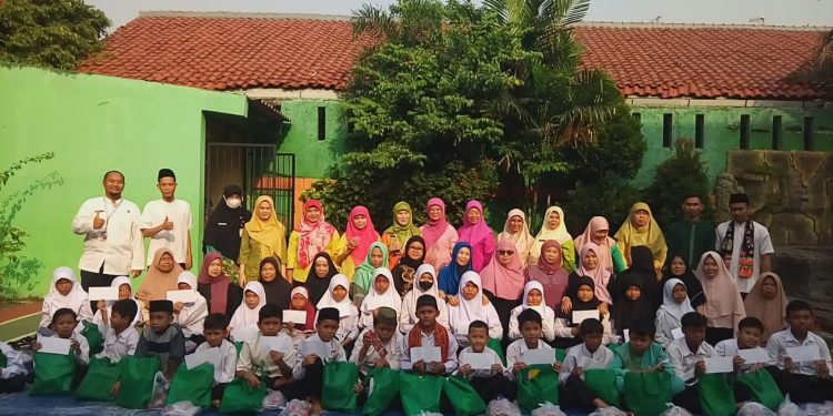 Peringati 10 Muharram, SDN Jatipulo 03 Santuni Anak Yatim
