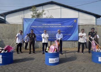 Produk Impor Ilegal Senilai Rp12 Miliar Sukses Dimusnahkan