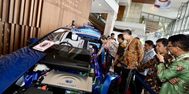 Gandeng Toyota, Pertamina Kembangkan Ekosistem Mobil Berbasis Hidrogen