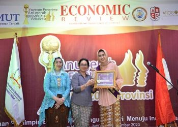 Tercacat sebagai Rektor Termuda, Astrid Widayani Raih API 23