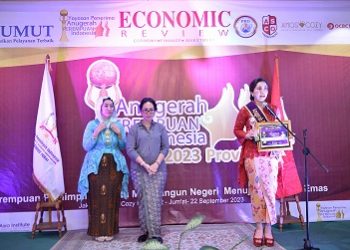 Pertahankan Wastra Nusantara, Risti Damayanti Sukses Raih API 23