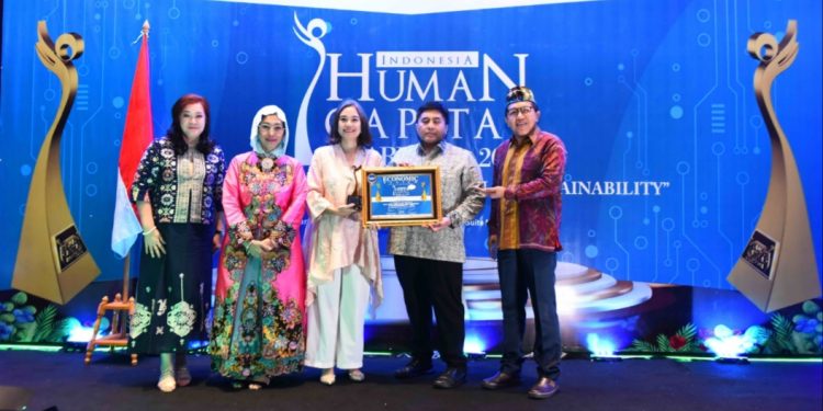 Prudential Raih IHCA 2023 Berkat Pelayanan Terbaik Kepada Nasabah