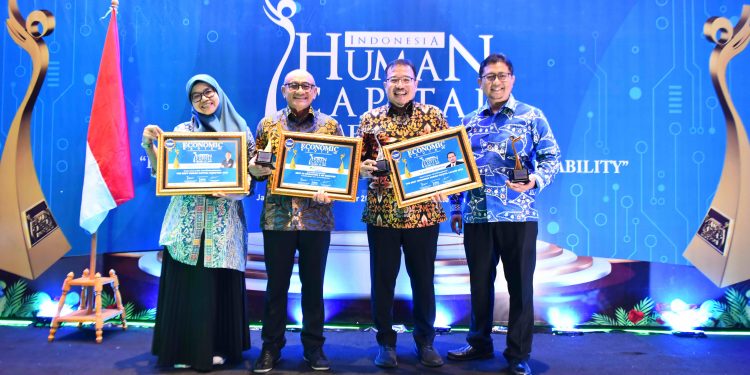 BPJS Ketenagakerjaan Boyong 2 Penghargaan Bergengsi Human Capital