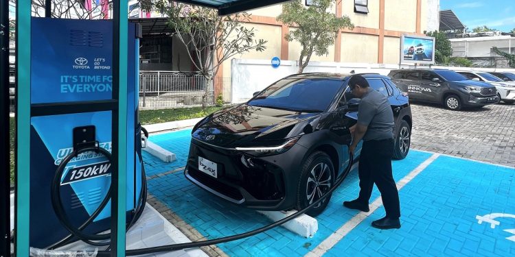Ultra Fast Charging, Mobilitas Pelanggan xEV Toyota Makin Mudah dan Nyaman