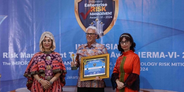Bank Victoria Sukses Raih Gold Award di IERMA VI 2024 Berkat Implementasi 4 Pilar ERM