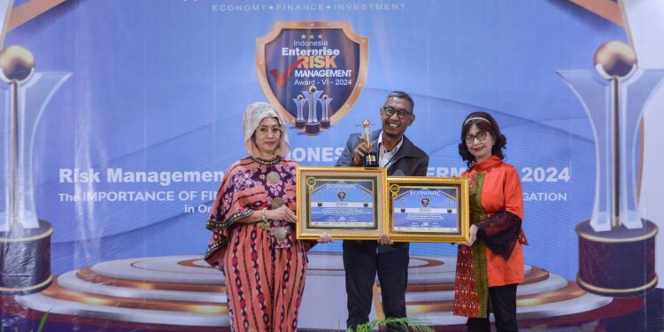 Economic Review Gelar Risk Management Public Training dan Award  IERMA VI-2024