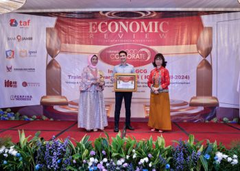Bank Victoria Raih Penghargaan Bergengsi Indonesia GCG Award 2024, Sukses Terapkan Prinsip Transparansi dan Akuntabilitas