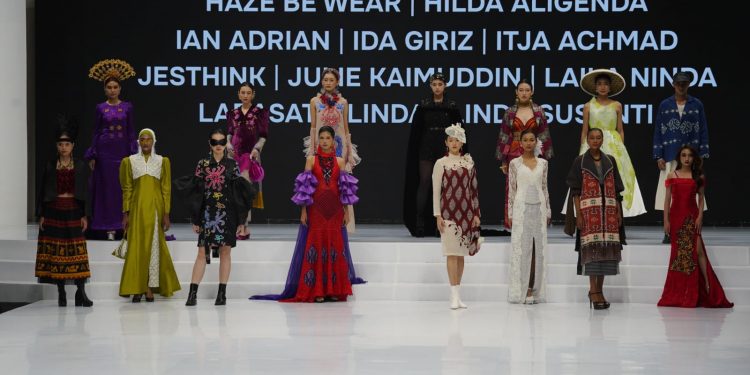 Hadiri Pembukaan IFW 2024, Mendag Zulkifli Hasan Ajak Masyarakat Bangga, Bela, dan Beli Buatan Indonesia